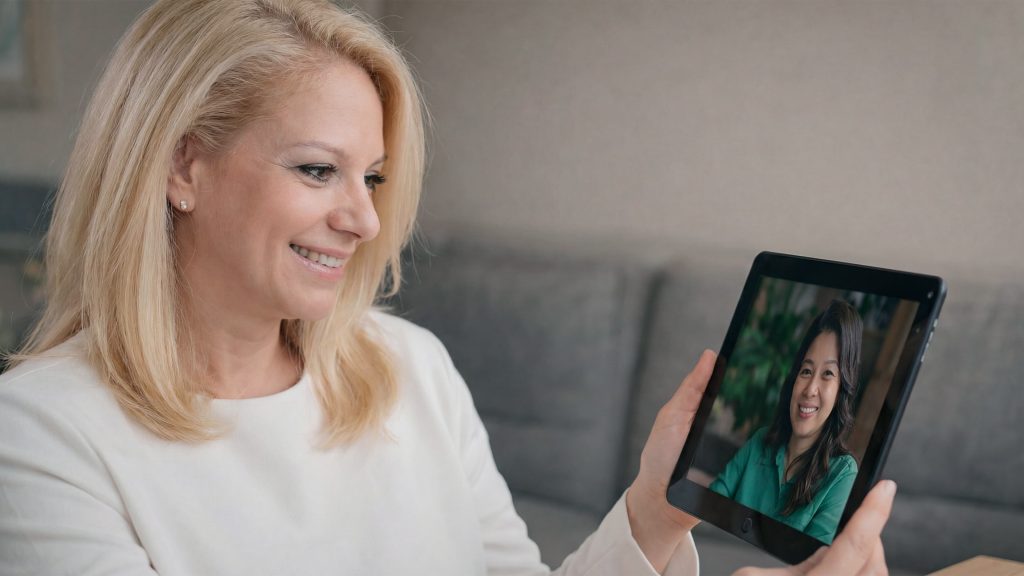 Lecții online de limba greacă prin video call, predare la distanță.